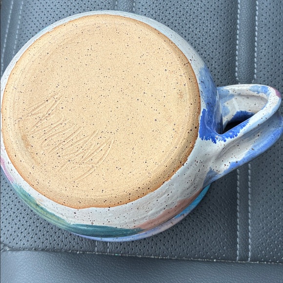 Handcrafted Multicolor Pottery Bowl with handle - Picture 4 of 5